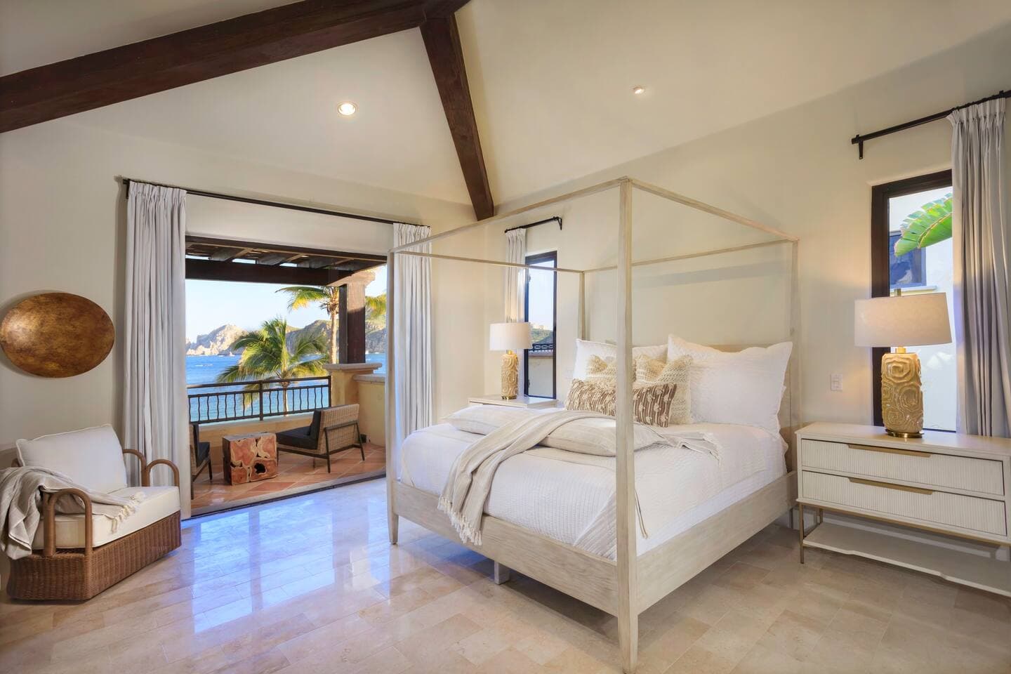Villa 1 master bedroom